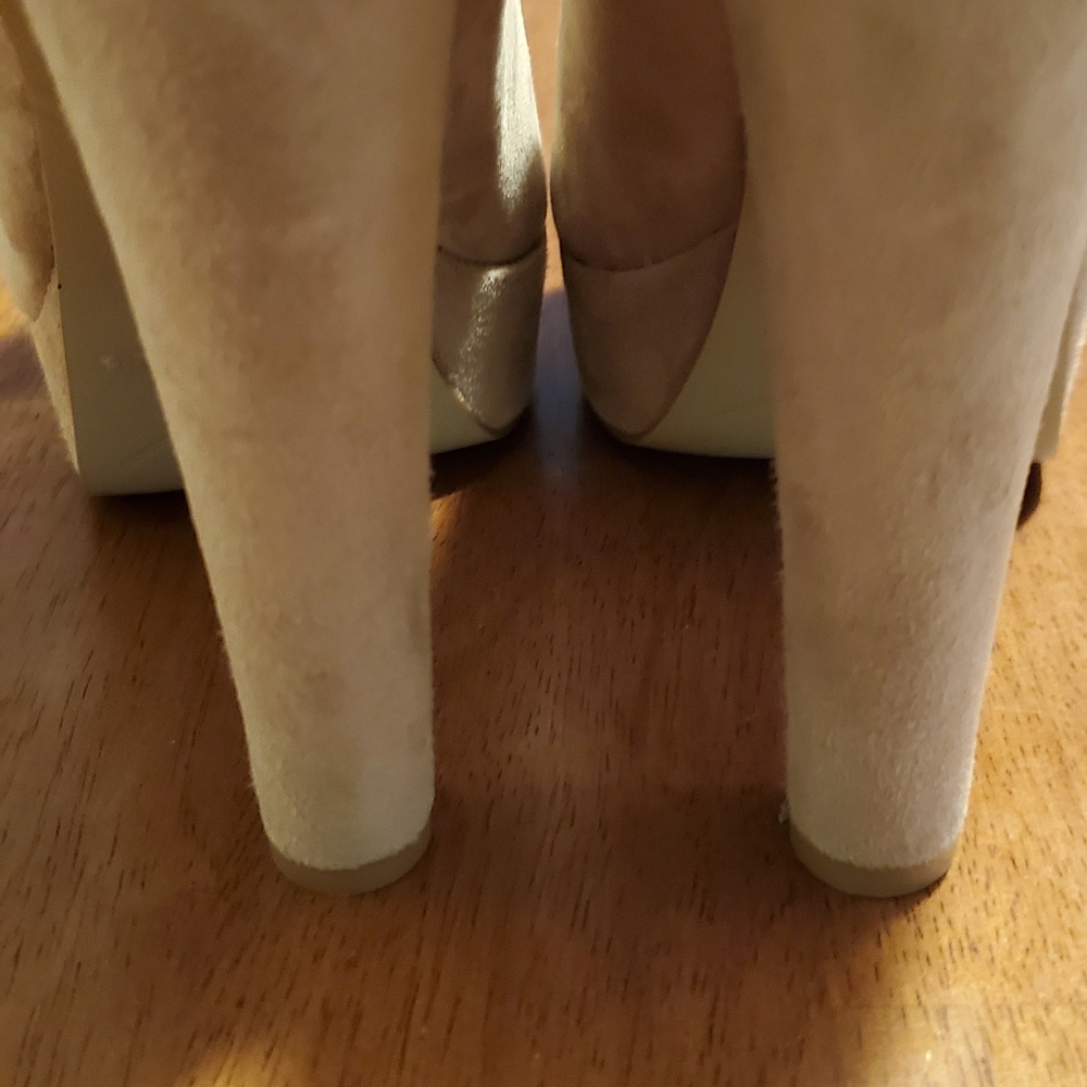 Suede Rhinestone Pumps - Picture 3 of 7